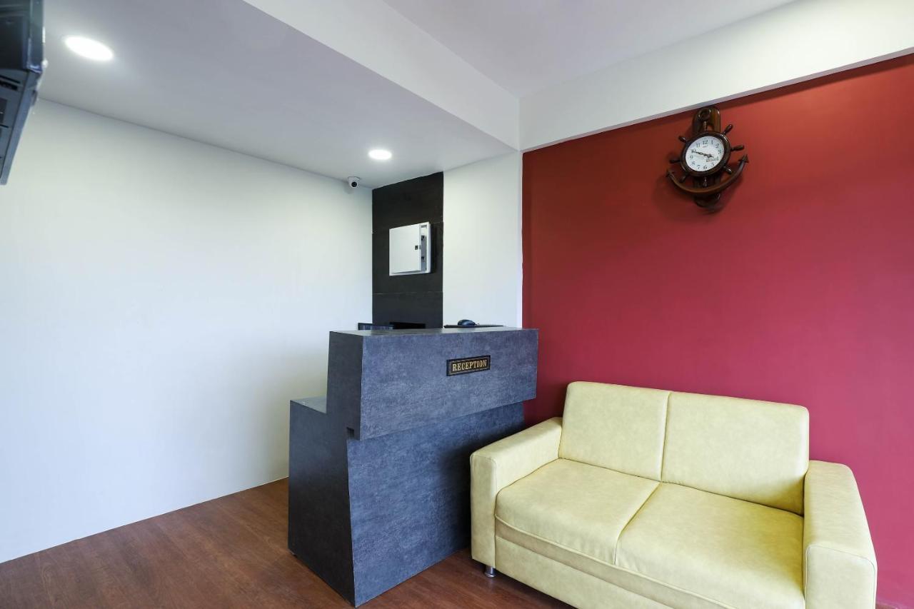 Oyo 40139 Hotel Peradiot Ahmadábád Kültér fotó