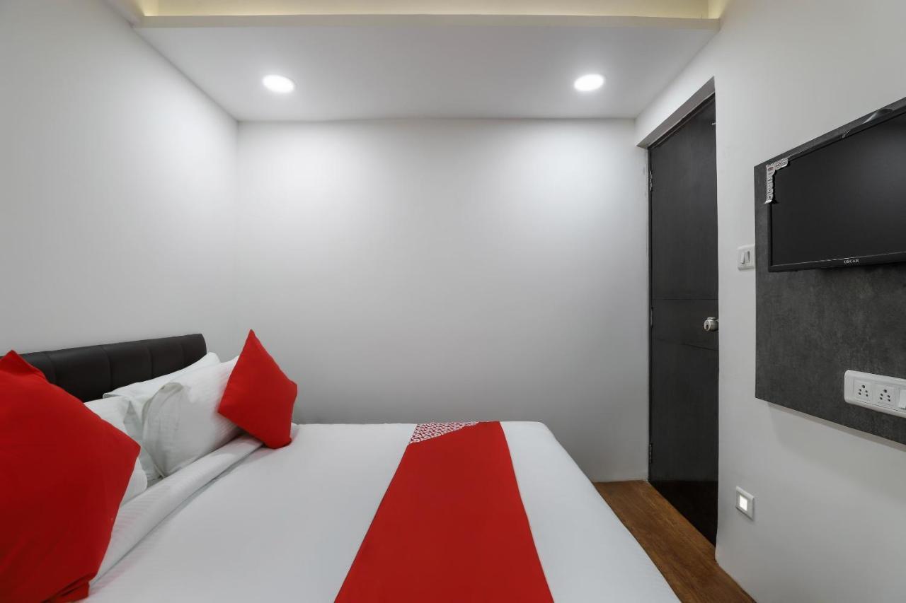 Oyo 40139 Hotel Peradiot Ahmadábád Kültér fotó