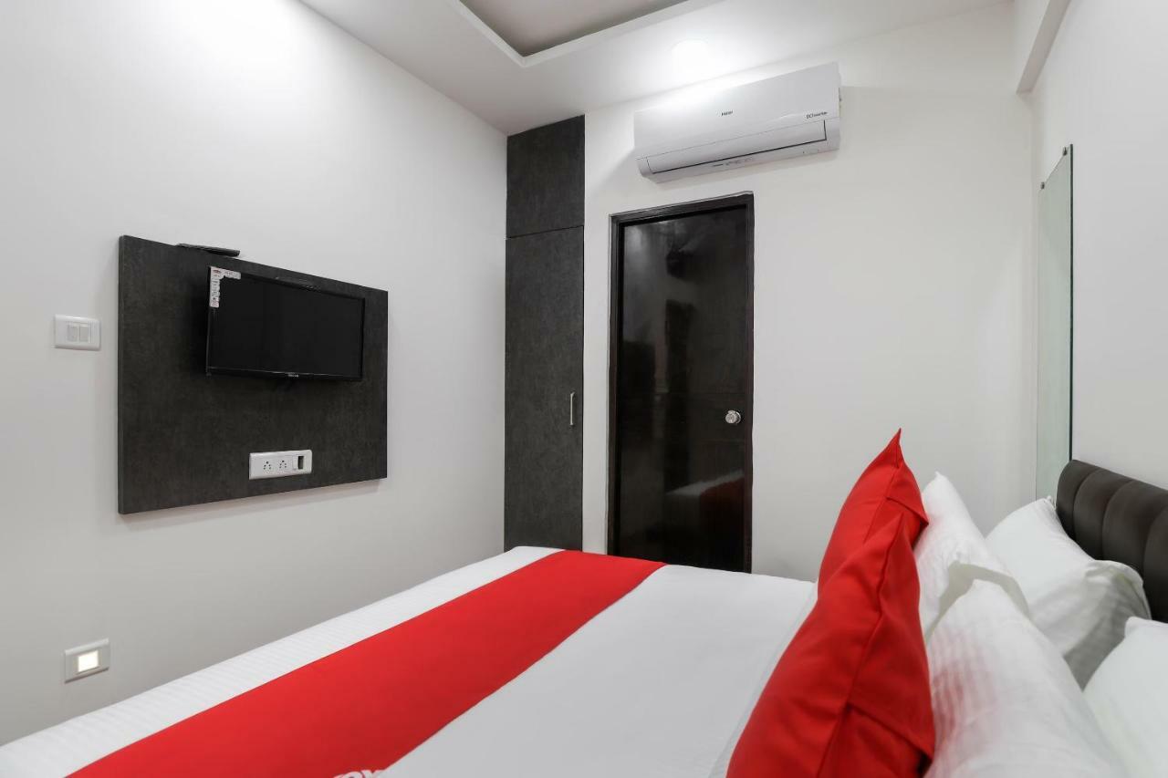 Oyo 40139 Hotel Peradiot Ahmadábád Kültér fotó